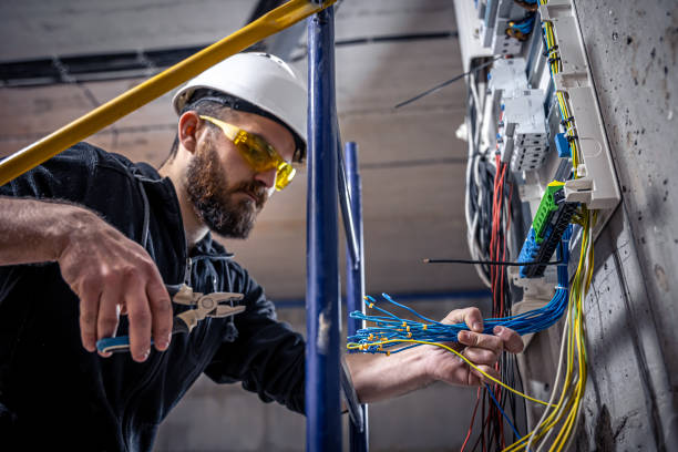 Best Licensed Electrician  in Henderson, LA
